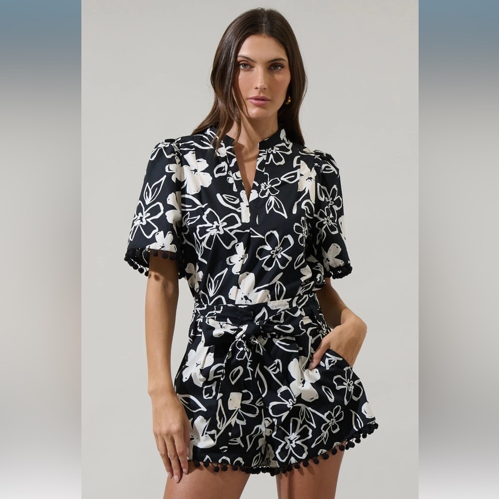 SugarLips Kianza Floral Yulia Split Neck Poplin Top & Zaferia Bermuda Shorts Set - Picture 10 of 11